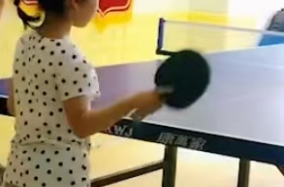 错误握拍手型